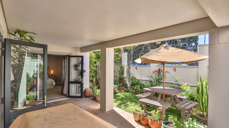 3 Bedroom Property for Sale in Heldervue Western Cape